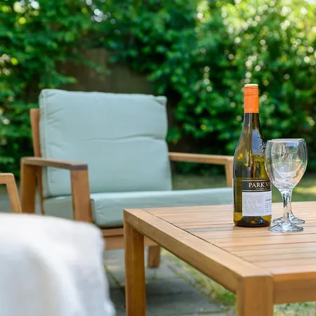 Met Eigen Tuin Aan De Veluwse Bosrand