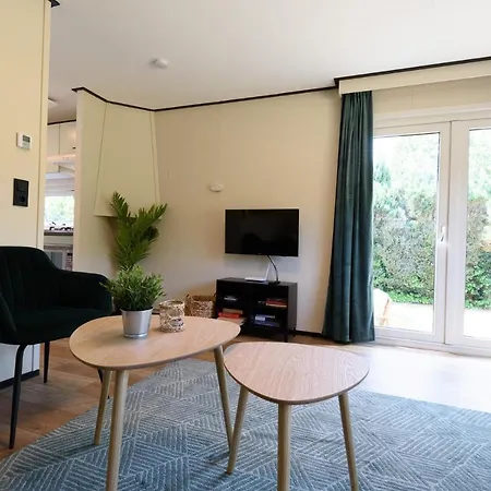 度假居 Met Eigen Tuin Aan De Veluwse Bosrand 皮滕