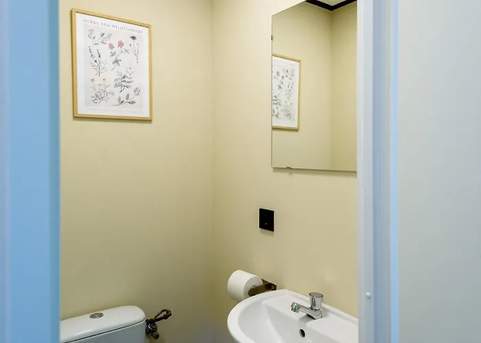 Met Eigen Tuin Aan De Veluwse Bosrand Semesterbostad Putten